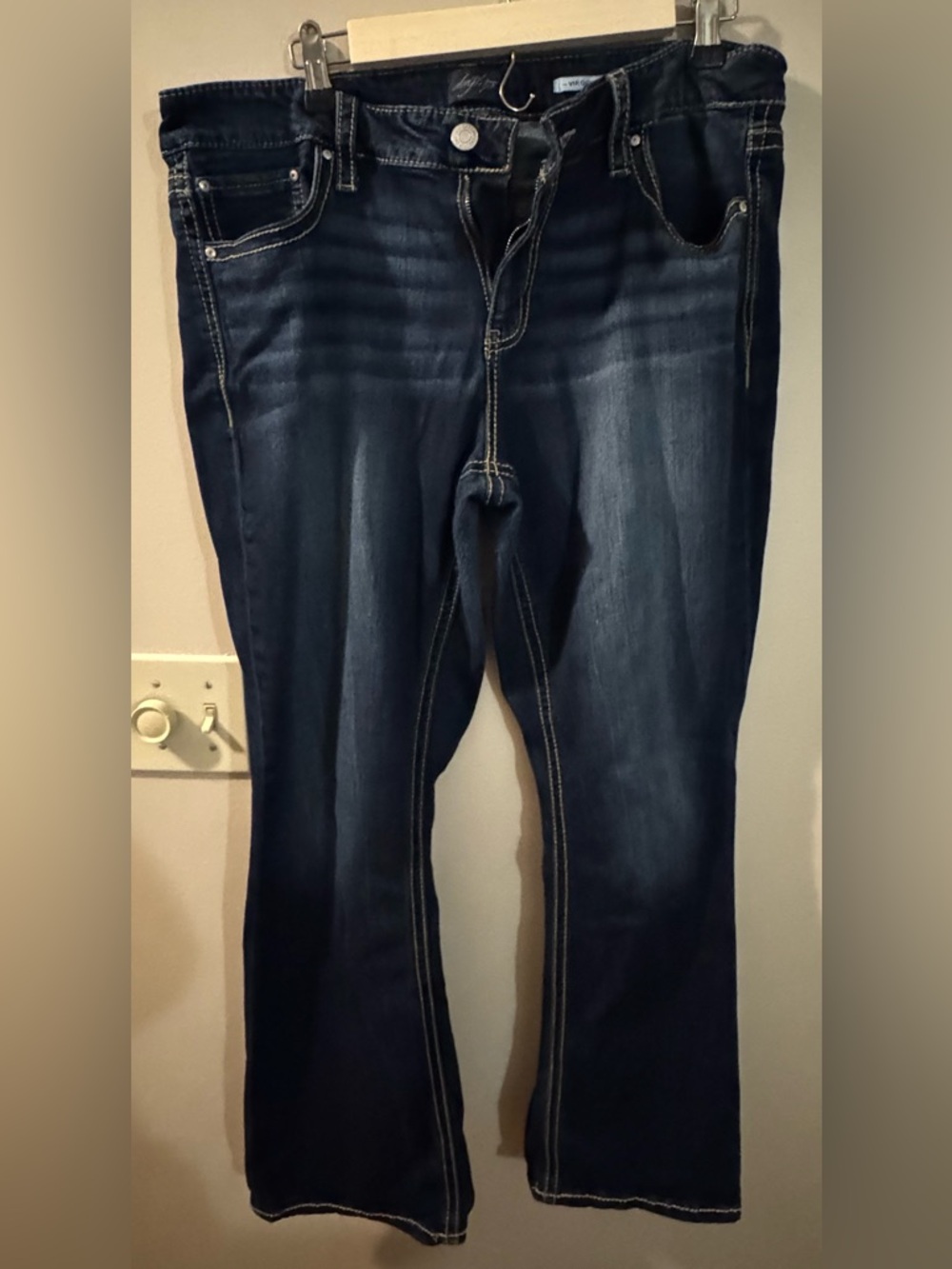 Buckle Daytrip Dark Wash Boot Cut Jeans